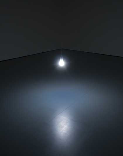 Katie Paterson, Light bulb to Simulate Moonlight, 2008