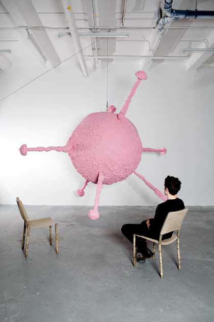 Franz West Epiphanie an Stühlen 2011 