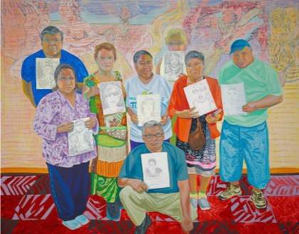 Aliza Nisenbaum Wise Elders Portraiture Class at Centro Tyrone Guzman with En Familia hay Fuerza, mural on the history of immigrant farm labor to the United States 2017 © Aliza Nisenbaum. Courtesy the artist and Minneapolis Institute of Art, Minneapolis,