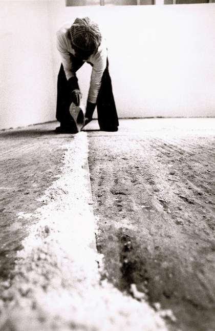 Barry Le Va installing Extended Vertex Meetings: Blocked: Blown Outward, Nigel Greenwood Gallery, London, 1970