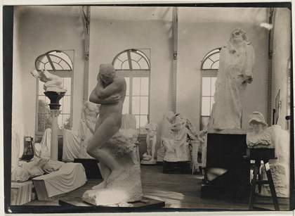 View of the Pavillon de l’Alma in Meudon, around December 1906. Photo by François Vizzavona, Musée Rodin