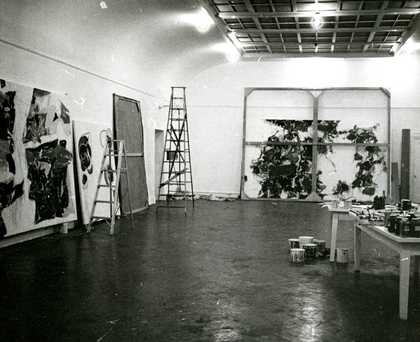 Fig.22 Sam Francis’s studio on Broadway in New York, 1962 or 1963, with the reworked version of Around the Blues (far wall), Emblem (Two Worlds) (left) and Blue Balls VII 1962 (second from left)