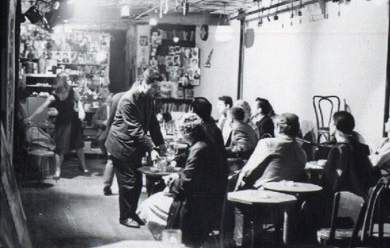 Fig.4 Yvonne Rainer and Robert Dahdah moving the furniture at Caffe Cino as part of Rainer and Larry Loonin’s performance of Incidents, June 1964