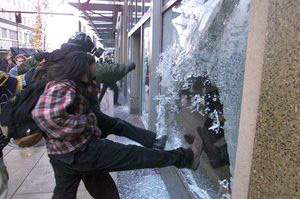 'WTO protesters kick out windows on Pine Street downtown', Seattle Times, 29 November 2009
