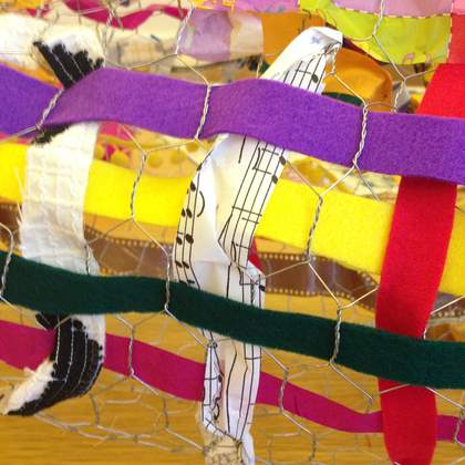 Warp and weft on the sculpture © Tate
