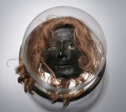 Lynn Hershman Leeson, Breathing Machine, 1967, wax, wig, glass eye, makeup, Plexiglas, wood, sensors, sound, 32 × 42 × 42 cm - The Museum of Modern Art, New York, © Lynn Hershman Leeson, courtesy the artist