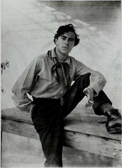 Black and white photo of Modigliani