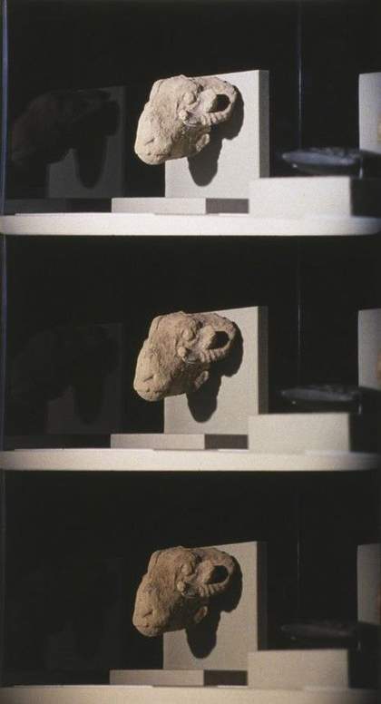 Flash in the Metropolitan (film still)