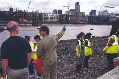 Mark Dion with some of the project volunteers, Tate Thames Dig, 1999