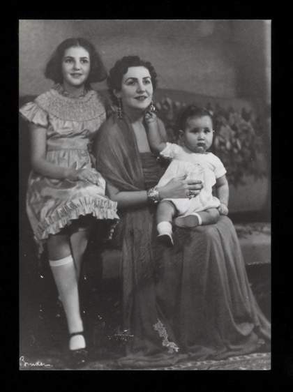 Zeid with her children Shirin and Prince Raad, Berlin 1937